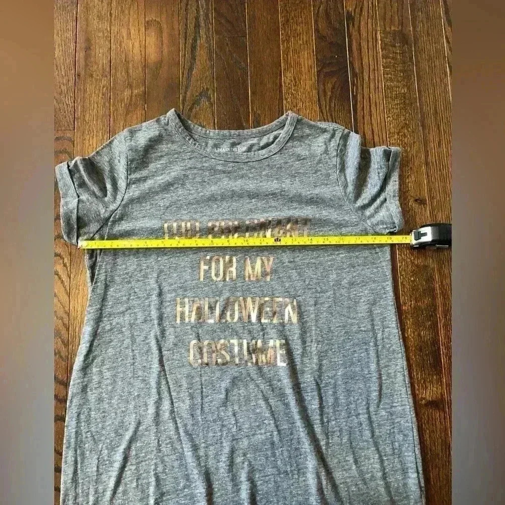 A Pea in the Pod Maternity M “Too Pregnant for my Halloween Costume” Tee - EUC - Picture 6 of 9